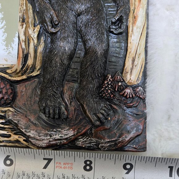 Bigfoot Picture frame.9.5"H x 9.5"W Resin Holds a 4x6 photo with Big Foot - Picture 4 of 14